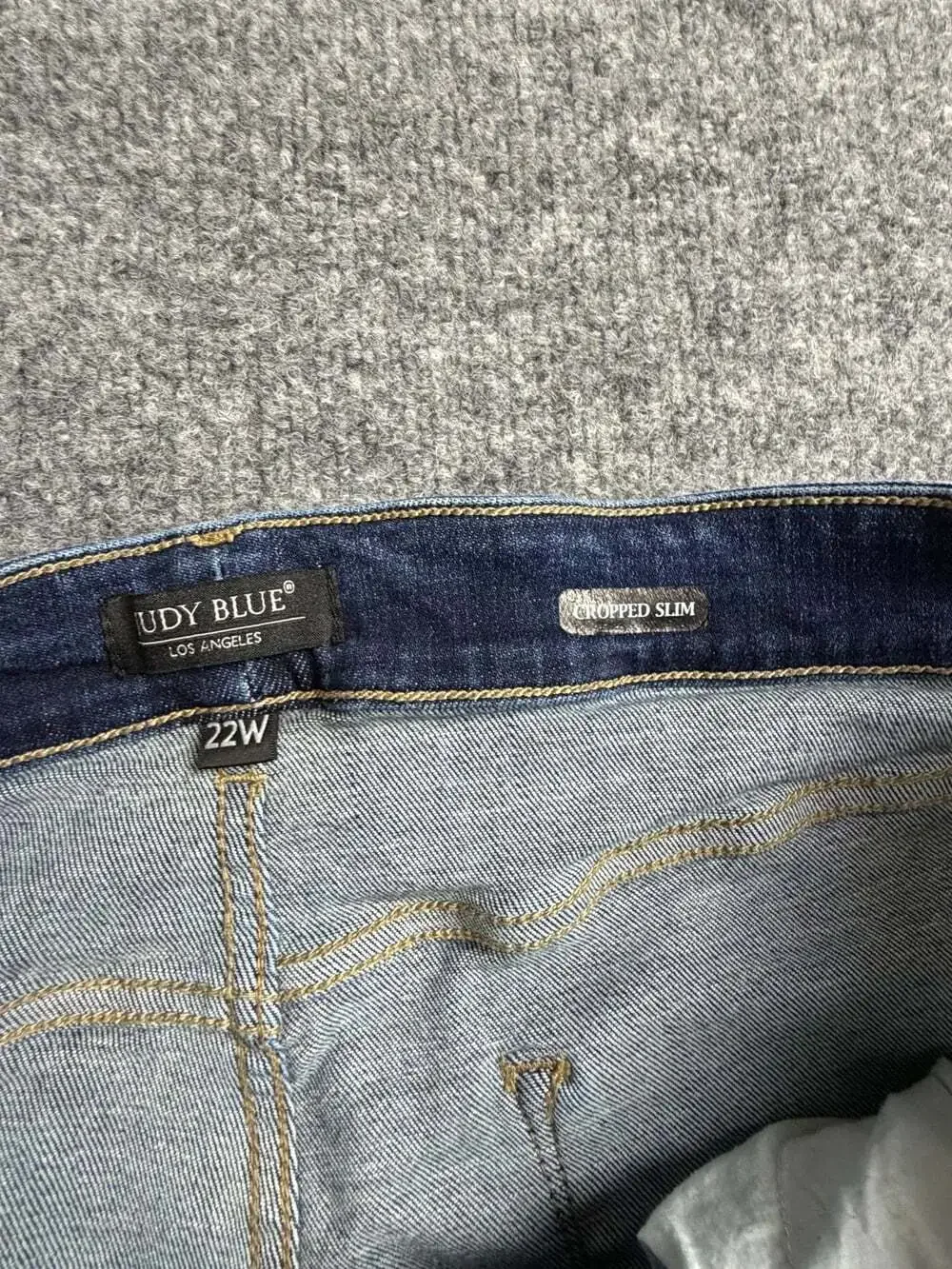 Judy Blue Plus 22W Cropped Slim Dark Wash Stretch Jeans